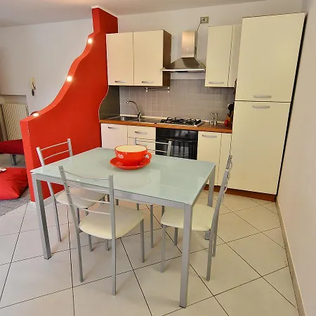 Casa Crissi Апартаменты Альба